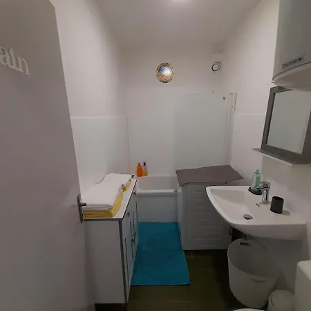 Au Calme A 2min Parking Balcon Wifi Clim! Apartment